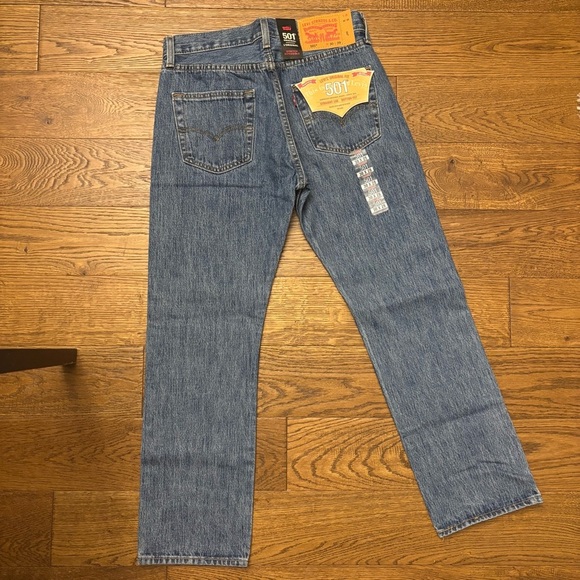 Levi's 501 Original Medium Stonewash
Jeans - Picture 15 of 15